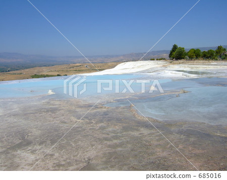 Pamukkale's lime shelf 685016