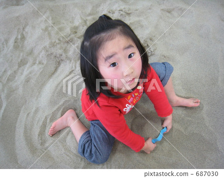 sandbox, sand pit, play with the sand 687030