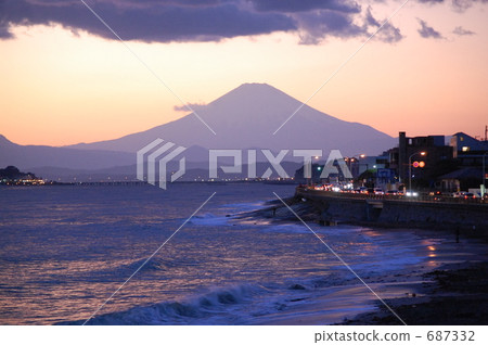Fuji sunset which I hope from Inamura Kazaki 687332