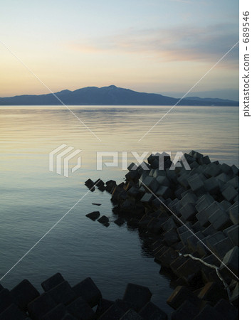 Luquaw灣晚上風景 689546