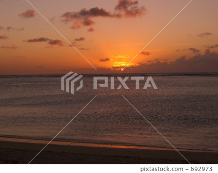 Coast of sunset in southern country Coast of sunset in southern country 692973