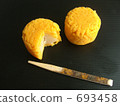 Japanese sweets made with egg yolk 693458