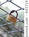 很辛苦 693714