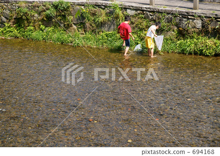 精力充沛的孩子(4月夏天釣魚)3 精力充沛的孩子(4月夏天釣魚)3 694168