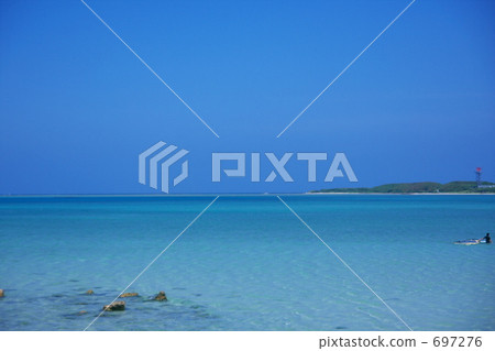 沖繩的藍色大海和天空 沖繩的藍色大海和天空 697276
