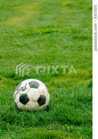 soccer ball, soccerball, lawn 697805