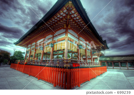 Fushimi Inari (HDR) 699239