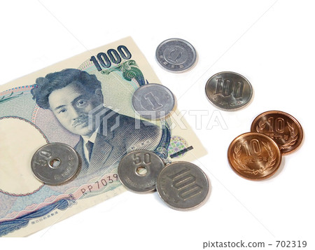 Thousand yen bills and small coins 702319