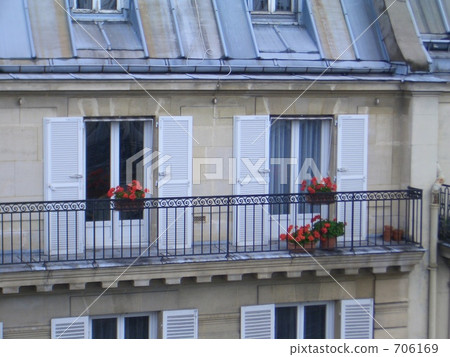 PARS公寓的窗戶 PARS公寓的窗戶 706169