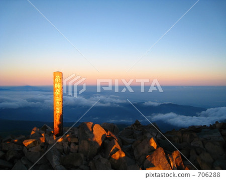 Yakushidake山峰的黎明 706288