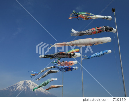 Koinobori covered with heaven 710159