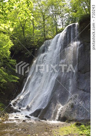 Waterfall of the fresh green tree Waterfall of the fresh green tree 710243