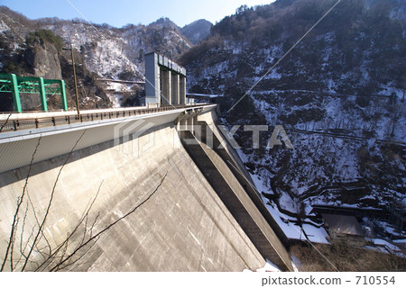 Fujiwara Dam 710554