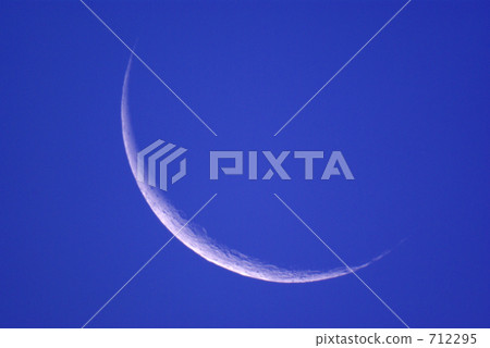 Moon of month 27 - 2 712295