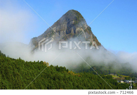 Foggy 712466