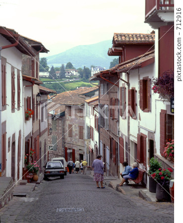 Saint-Jean-Pie-de-Paul Townscape of Old Town 712916