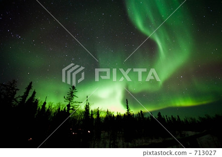 Fantastic aurora 713027
