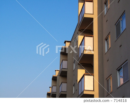 Evening estate - sideways 714818