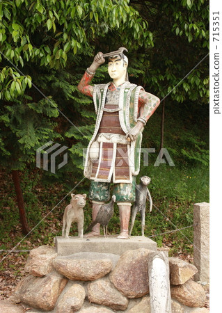 Momotaro statue of Kibitsu Hikobun Shrine Momotaro statue of Kibitsu Hikobun Shrine 715351