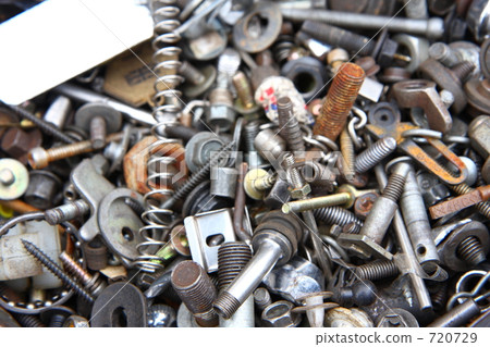 Lots of screws 720729