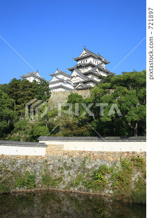 A castle tower of Himeji castle A castle tower of Himeji castle 721897