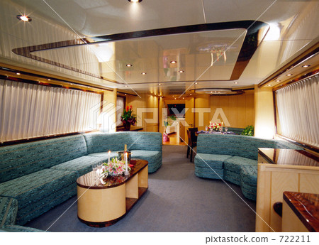 Inside the mega yacht 722211