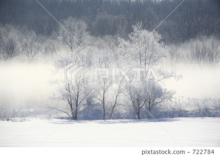  Foggy ice 722784