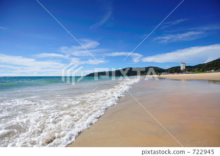 卡隆海灘的溫柔波浪 722945