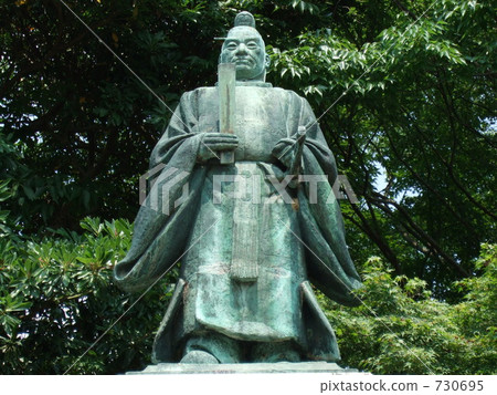 Nao Ii bronze statue 730695