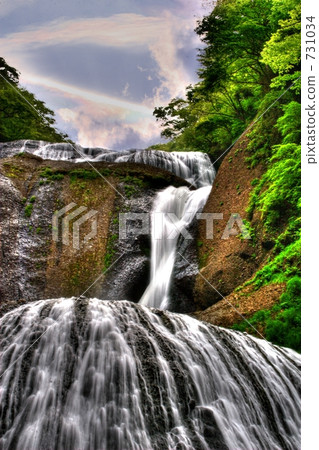 fukuroda falls, cloudy sky, mountain stream 731034