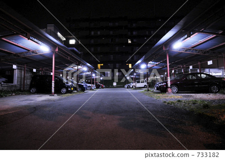 Late night parking lot Late night parking lot 733182