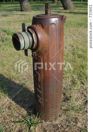 Rusted fire hydrant 733601