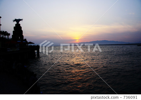 Sea of Enoshima Sea of Enoshima 736091