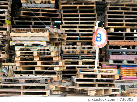 Wooden Palette 736308