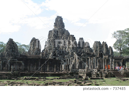 bayon, angkor wat, cambodia 737485