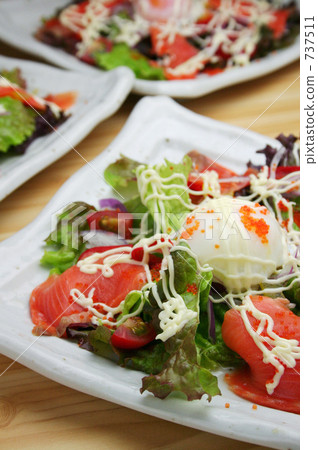 Salmon carpaccio, salad style Salmon carpaccio, salad style 737511
