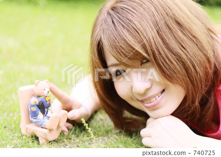 female, lady, woman 740725