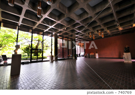 熊本縣立美術館 740769