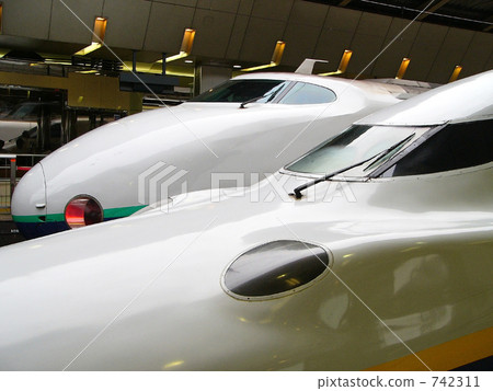 tohoku shinkansen, bullet train, shinkansen 742311
