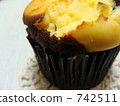 muffin, doily, brown 742511