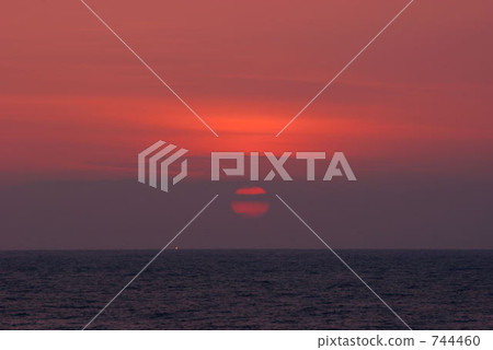 海面 日出 地平線 744460