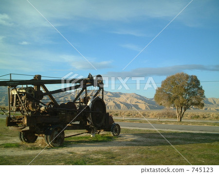 荒野 荒地 農業器具 745123