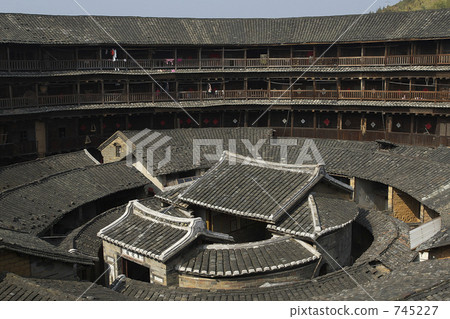 Fujian Earth Tower 745227