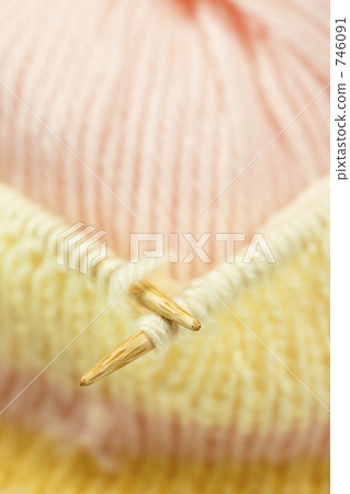 Knitting 746091