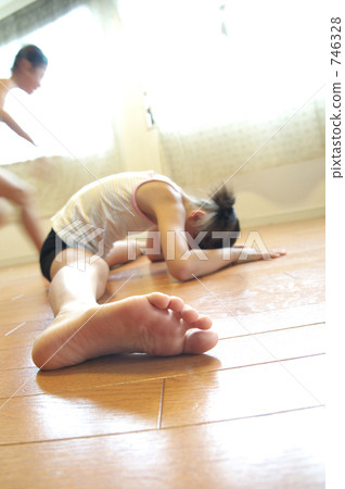 exercise, stretch, stretching 746328