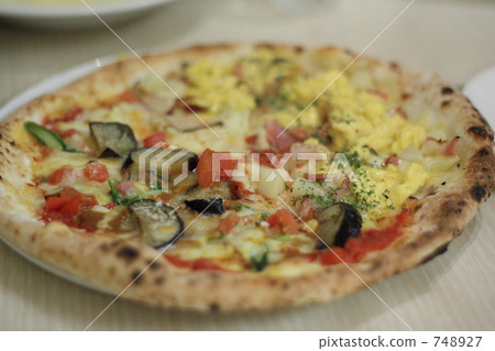 Pizza 748927