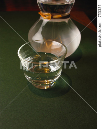 To drink the night To drink the night 753323