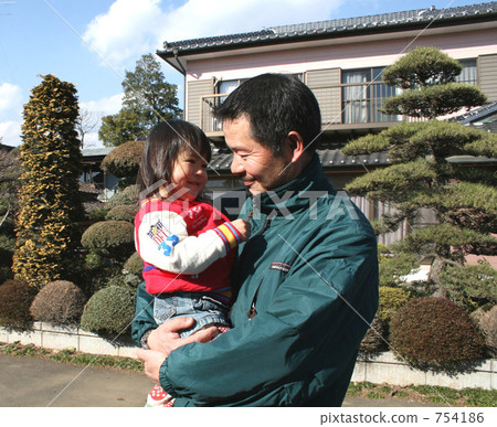 grandchild, grandchildren, under ten years old 754186