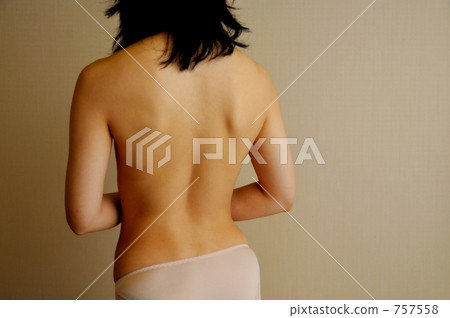 To turn his back To turn his back 757558