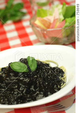 Ikasimi pasta Ikasimi pasta 758649